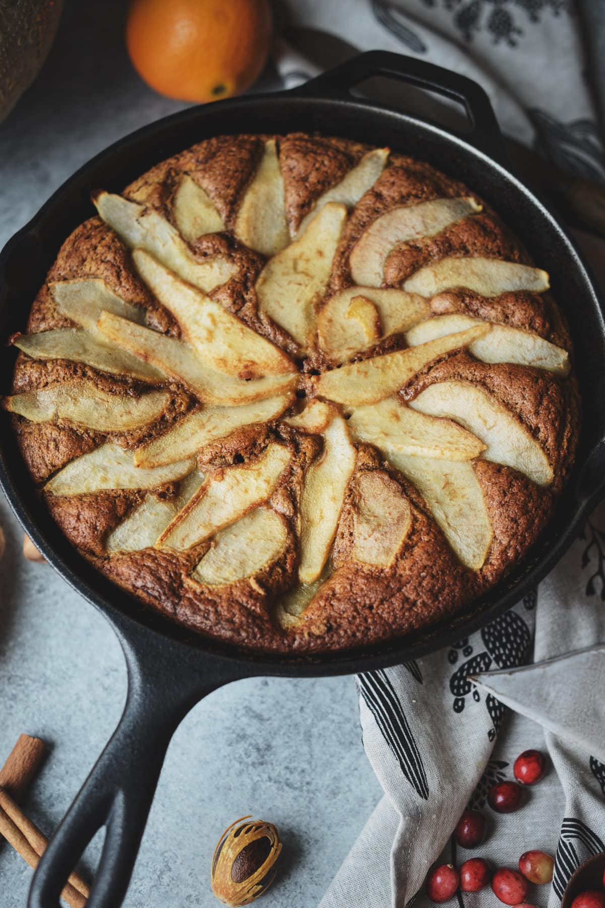 Spiced Pear & Cranberry Crumble: Autumn's Easie...