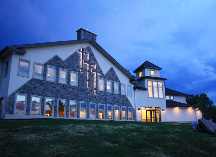 # Awakening the Soul: Mountain Sanctuaries for Inn...