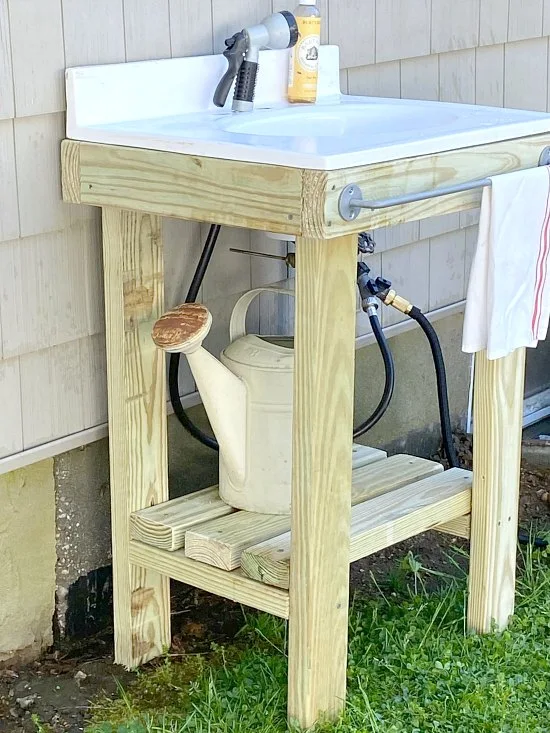 From Garden to Grub: Build a DIY Outdoor Kitche...