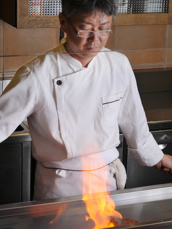 # Anya Sharma's Culinary Journey: A Ryokan Asunaro...