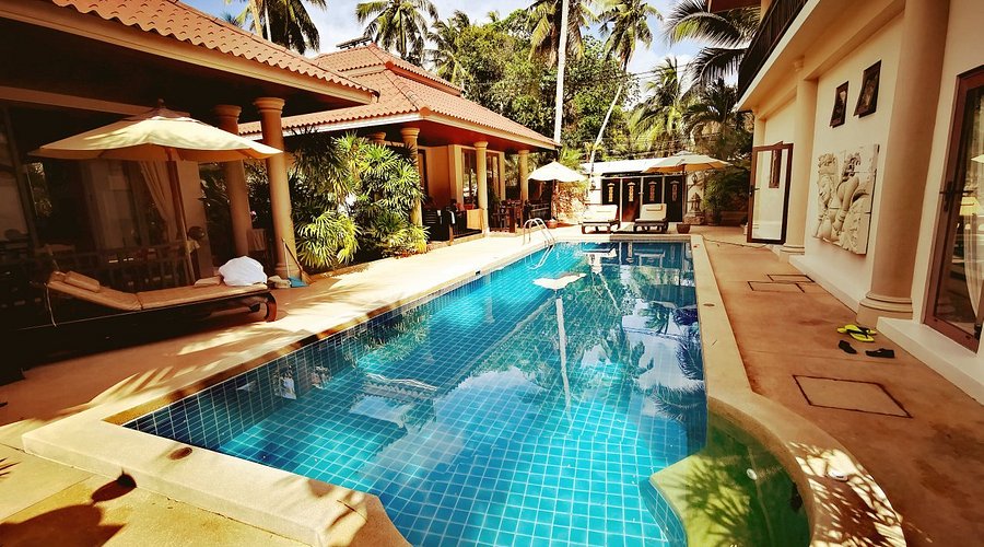 Discover true relaxation at secluded beach resorts, offering spa treatments and unparalleled serenity.