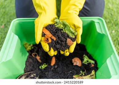 Worm bin in kitchen counter small scale