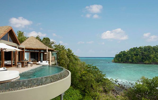 # Luxury Oceans: Where Art, Architecture, and Hist...