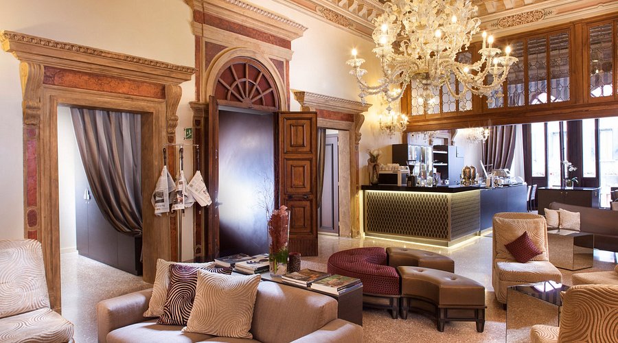 # The Independente Hostel Lisbon Review: Stylish B...