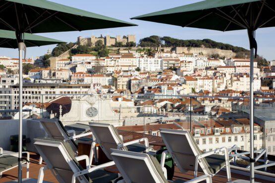 # Lisbon on a Shoestring (and a Few Stolen Euros):...