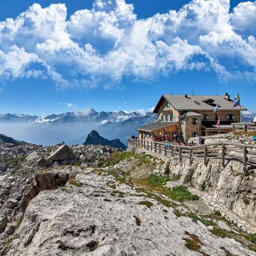# Escape to Majestic Heights: Luxury Mountain Adve...