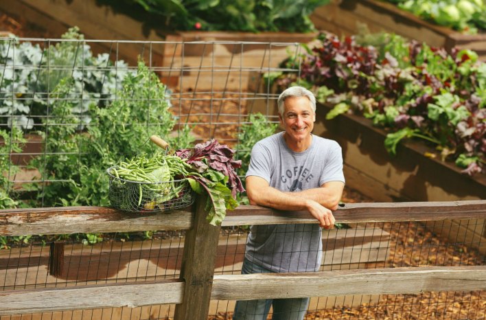 Tiny Homestead, Big Harvest: Building Your Own...