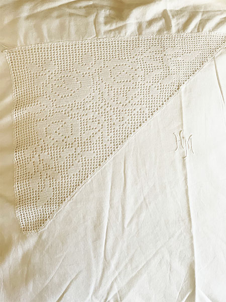 A patterned pillow sham.