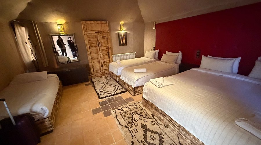 # Transformative Desert Journeys: Sensory and Spir...