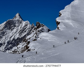 # Beyond the Bunny Slopes: Conquer These Extreme W...