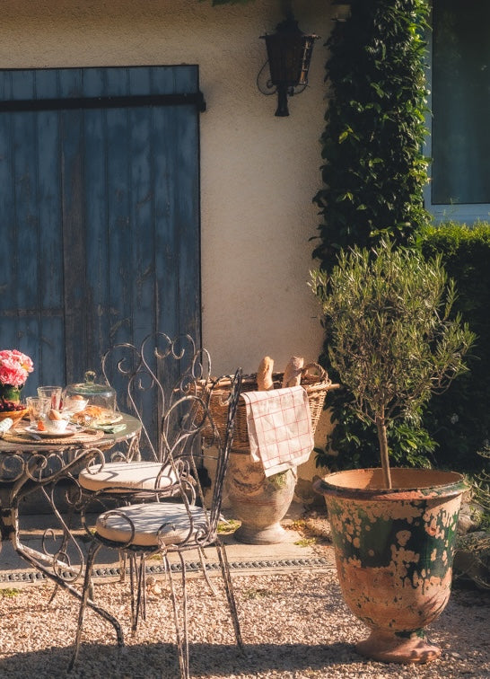 kitchen courtyard