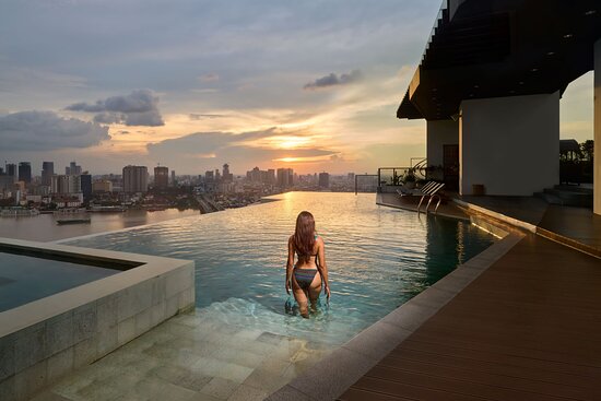 Rooftop Pool and Bar at Mad Monkey Hostel, Phnom Penh