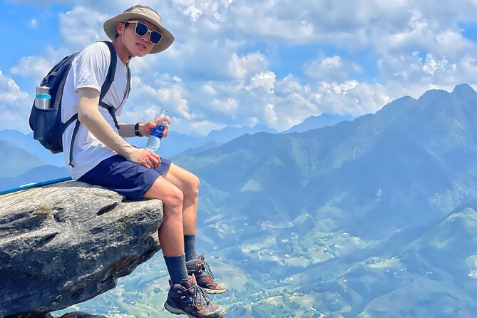 Capture the sunrise over Muong Hoa Valley for an unforgettable image.