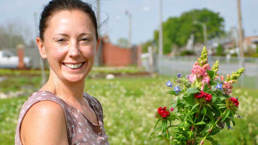 From Concrete Jungle to Community Garden: Reclai...